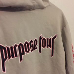 Purpose tour hoodie!🎸❤️